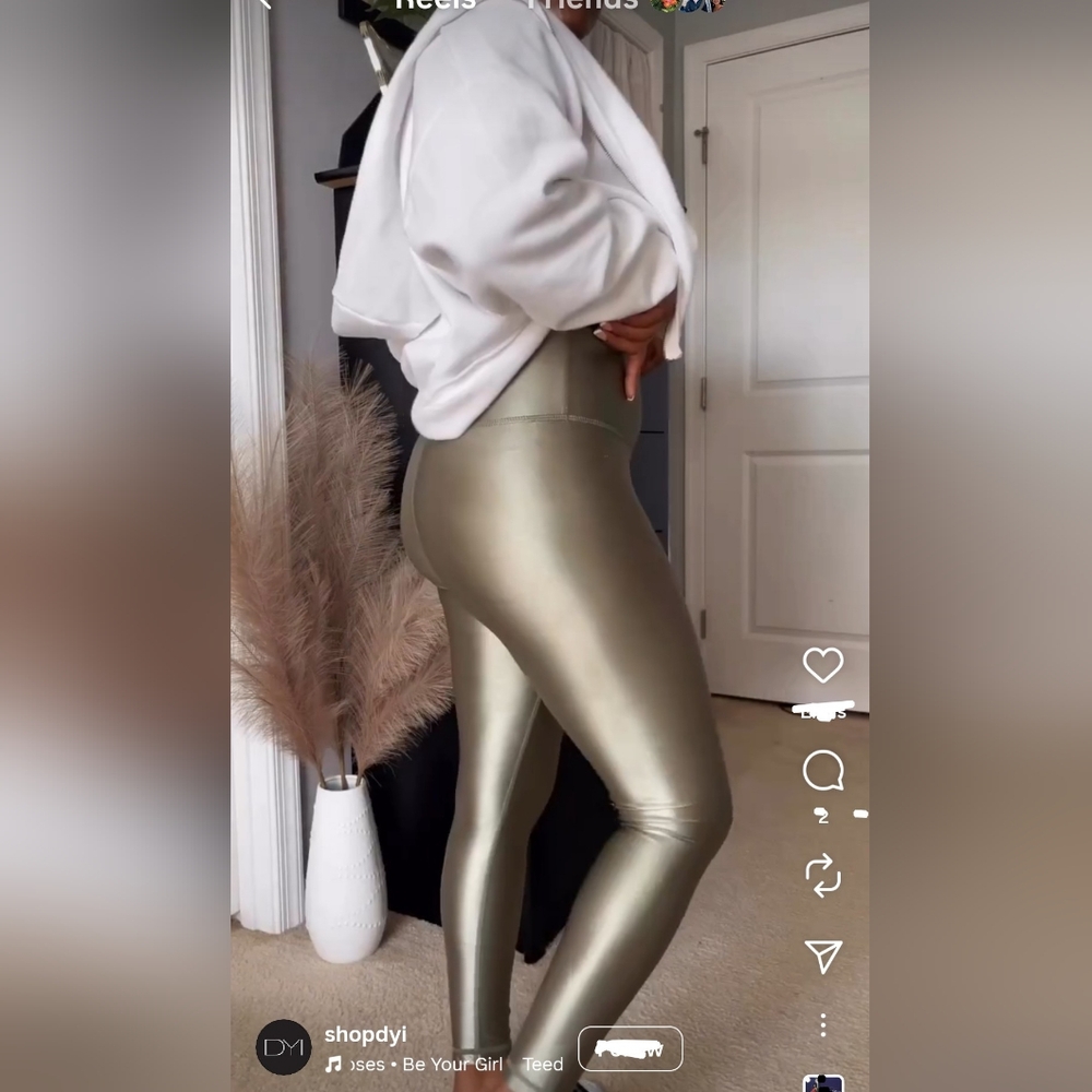 EUC DYI Define Your Inspiration High Shine Collection Tight Lichen Green Size S